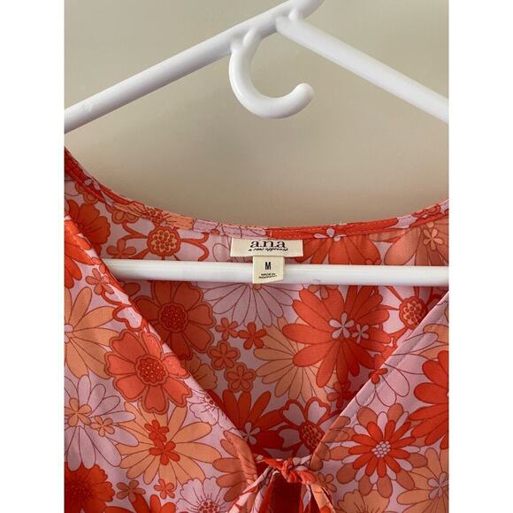 Women’s Ana medium floral blouse - Picture 2 of 5